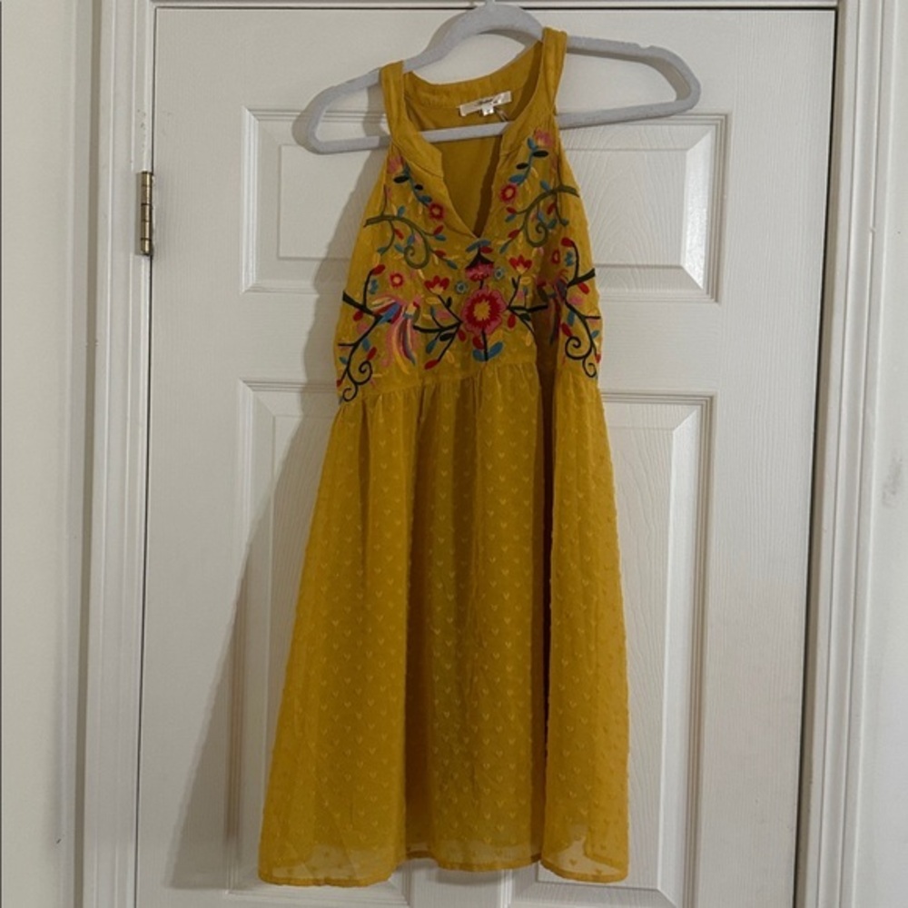Yellow Andre by Unit sleeveless embroidered dress halter dress